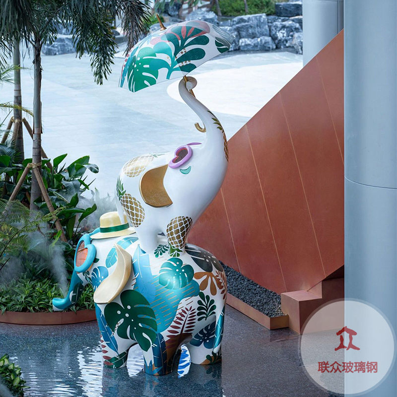 戶(hù)外大型卡通布朗熊玻璃鋼雕塑商場(chǎng)網(wǎng)紅奶茶店鋪裝飾公園美陳擺件