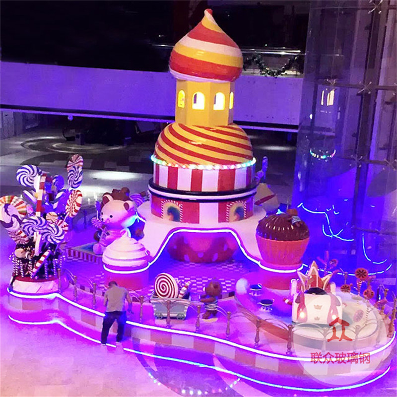 網(wǎng)紅卡通布朗熊可妮兔大擺件戶外玻璃鋼雕塑店鋪商場(chǎng)模型裝飾美陳